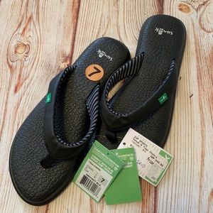 Brand new  size (  7)